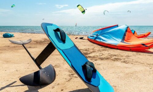 Globetrotter auf Wellen: E-Surfboards revolutionieren das Reiseerlebnis