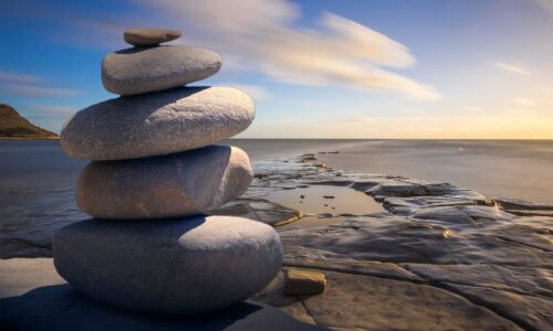 Entspannter Urlaub durch Meditation: Tipps für eine erholsame Auszeit